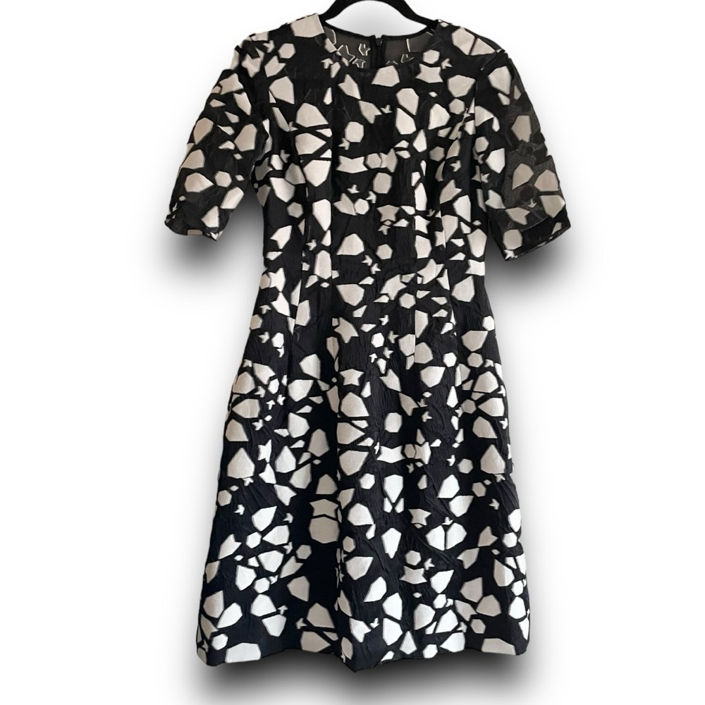 LELA ROSE Black White Embroidered Short Sleeved Midi Length Cocktail Dress 2